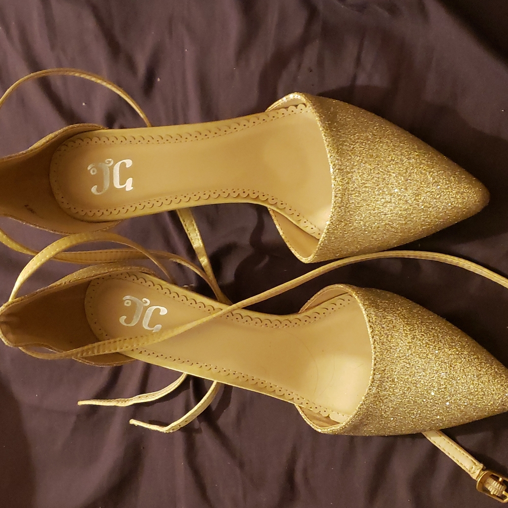 Size 8 Wedding Golden Sparkly low heel for prom